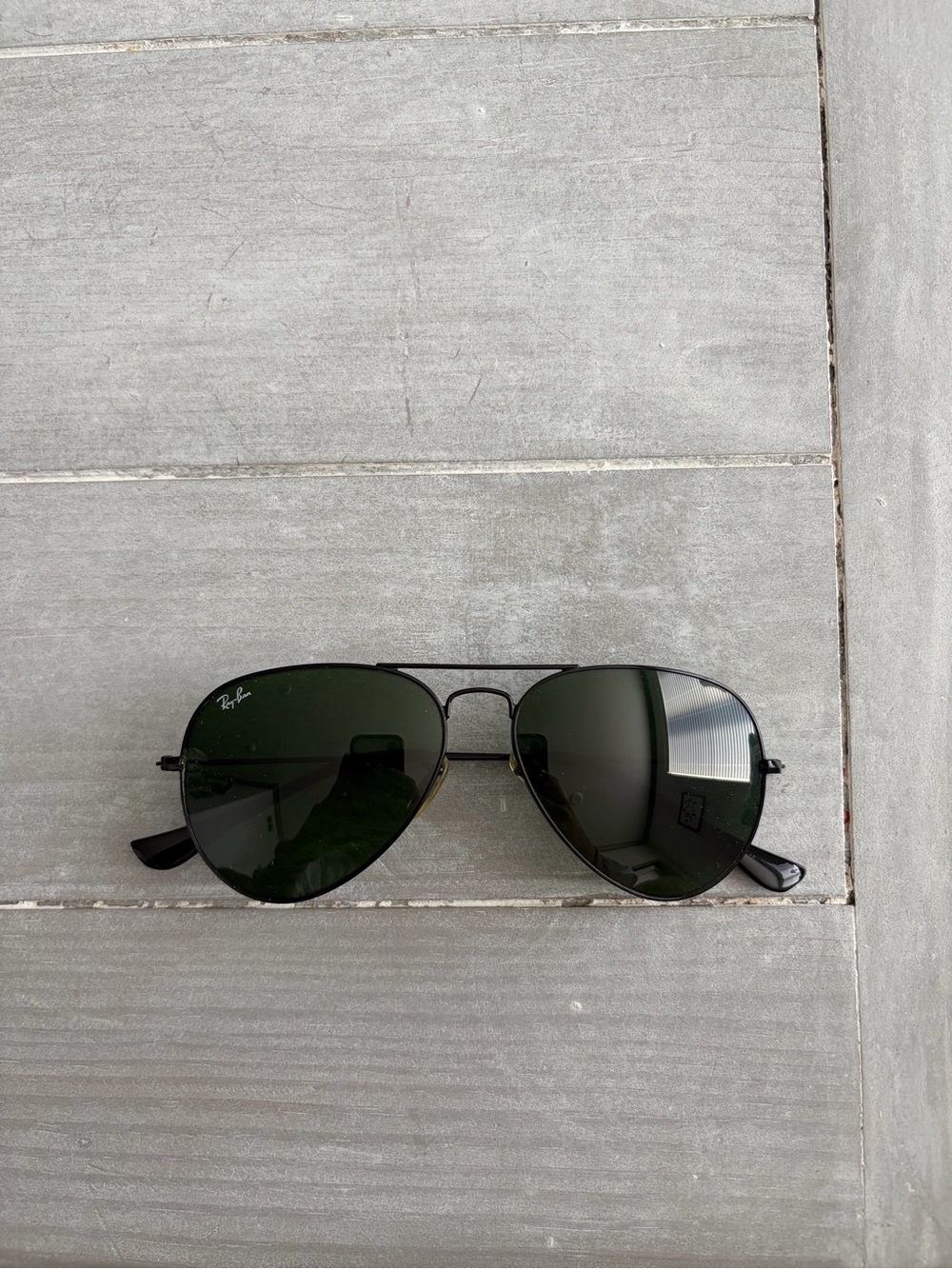 Ray-Ban Black Frame Aviator Sunglasses with Dark Green Lenses